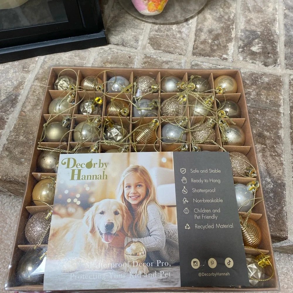 NEW Christmas Ornaments 49 Ornaments Gold Color Scheme Christmas Baubles - Picture 13 of 13